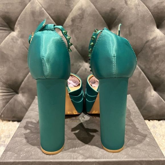 NEW Azalea Wang Teal Studded Closed Toe Platforms Size 9 - Picture 13 of 14